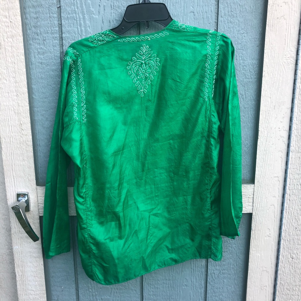 Indian silk tunic shirt Kelly green embroidery - Picture 4 of 7